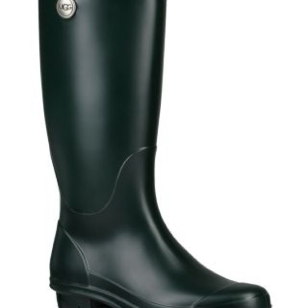 UGG Black Winter Rain Boots Sleek Design